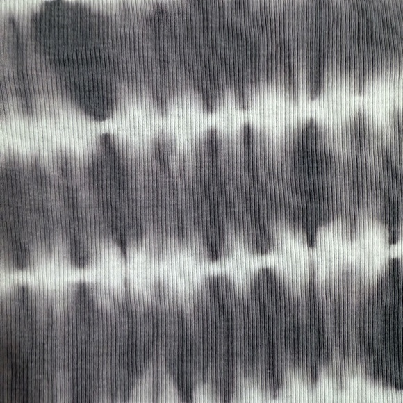 Aerie White and Gray Tie-Dye Sleeveless Tank Top - Picture 6 of 8